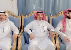 رجل الأعمال “حجي بن حيي العويمري” يستضيف اللجنة المنظمة لتكريم الإعلامي الدكتور سعيد الحمد القلادي