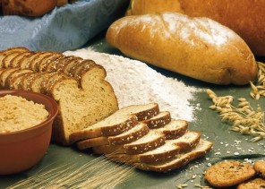 “الخضيري”: الخبز بكل أنواعه أكثر تأثيراً في رفع السكر وزيادة الوزن وليس الأرز
