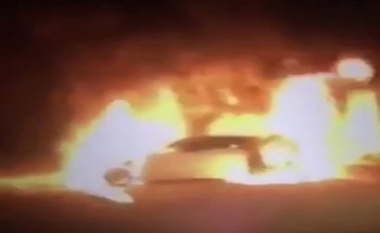شرطة مكة تلقي القبض على مواطن أشعل النار في عدد من المركبات في مكة