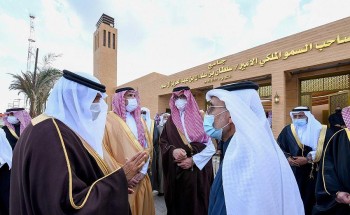 شاهد: لحظة افتتاح الأمير سلطان بن سلمان مسجده ويعلن عن إنشاء أول وقف بالمدينة