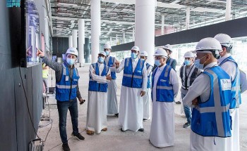 رئيس الطيران المدني يتفقد المشاريع التطويرية بمطار الملك خالد الدولي