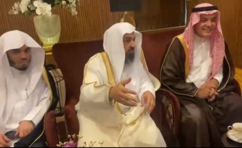 بالفيديو.. وكيل “الشؤون الإسلامية” يعلن بتكفل الوزير “آل الشيخ” بجائزة مالية لطفلة تايلندية معاقة مشاركة في مسابقة السنة النبوية