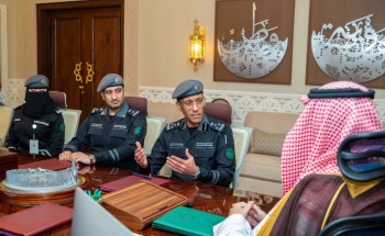 نائب أمير الشرقية يطلع على خدمات المركز الوطني للعمليات الأمنية (911)