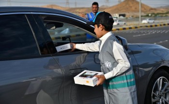 أمانة جدة تنفذ مبادرة إفطارك جود لتوزيع الوجبات على الصائمين