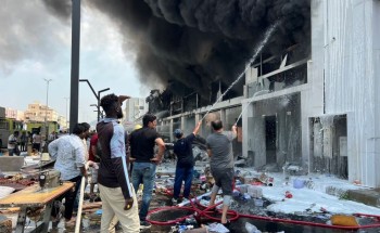 حريق يشب في محل مفروشات بمحايل و”المدني” يخمده