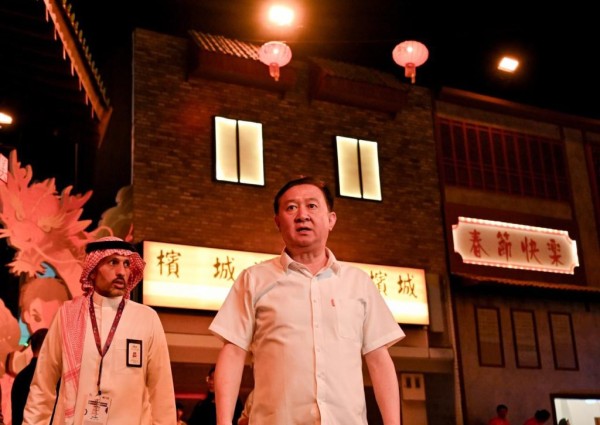 سفير الصين لدى المملكة يزور منطقة “City Walk” ضمن فعاليات موسم جدة 2024