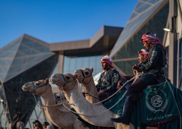 موروث شعبي لأكثر من 90 عاماً.. «الهجانة» على رأس فعاليات معرض الصقور والصيد الدولي 2024