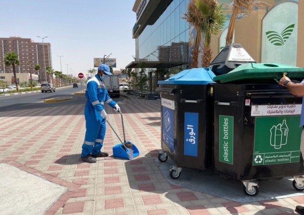 خلال عام : رفع 1.1 مليون طن ” نفايات ” في الاحساء