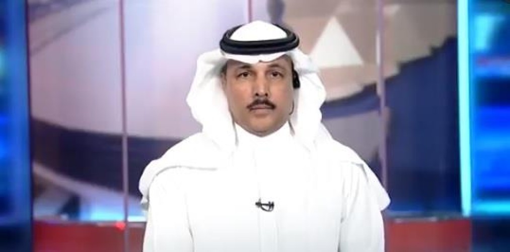 مذيع من الزمن الجميل .. شاهد: الإعلامي “محمد خيري” وهو يقدم نشرة التاسعة بالإخبارية