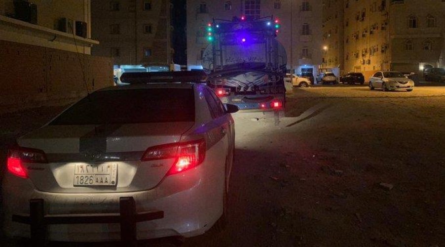 بعد تداول مقطع فيديو .. المرور يوقف قائد شاحنة بسبب قيادته المتهورة وتجاوز السرعة بأحد طرق جدة