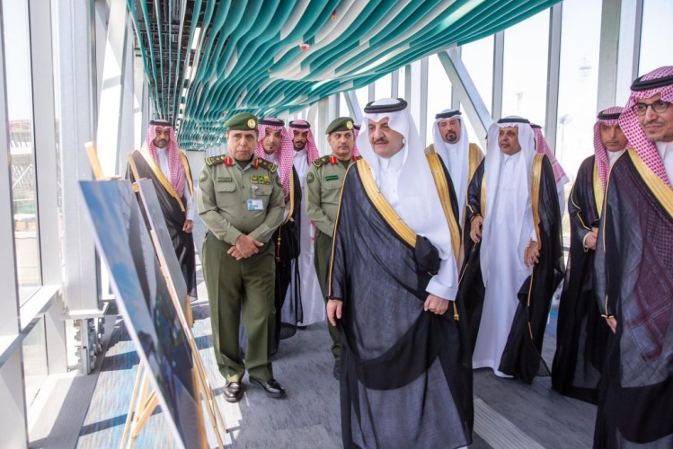 أمير الشرقية يثمن دعم القيادة الرشيدة لجسر الملك فهد ويشيد بالخدمات النوعية المقدمة للمسافرين