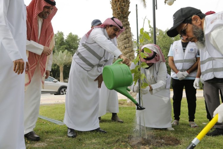 اطلاق جائزة ( العمل التطوعي ) في 2025 (مليون ساعة) في التطوع البلدي بمشاركة  47000 متطوعاً بالاحساء