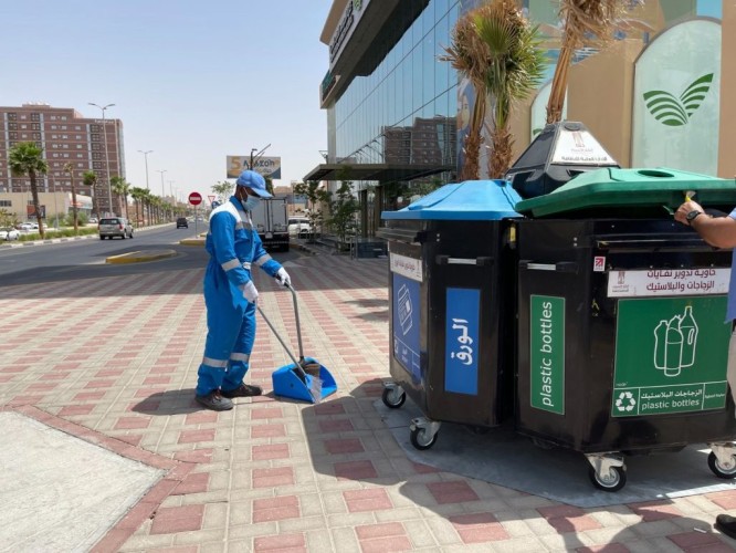 خلال عام : رفع 1.1 مليون طن ” نفايات ” في الاحساء