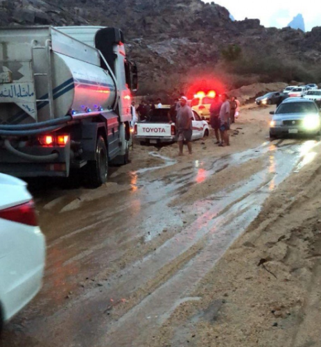 العثور على جـثة مغمورة بالمياه في أحد أودية المخواة إثر الأمطار التي شهدتها منطقة الباحة